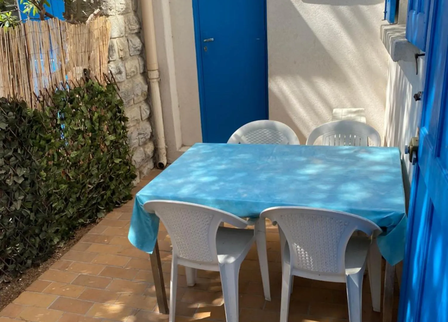 Hyeres Studio Les Pieds Dans L Eau Au Grand Sud 0*,